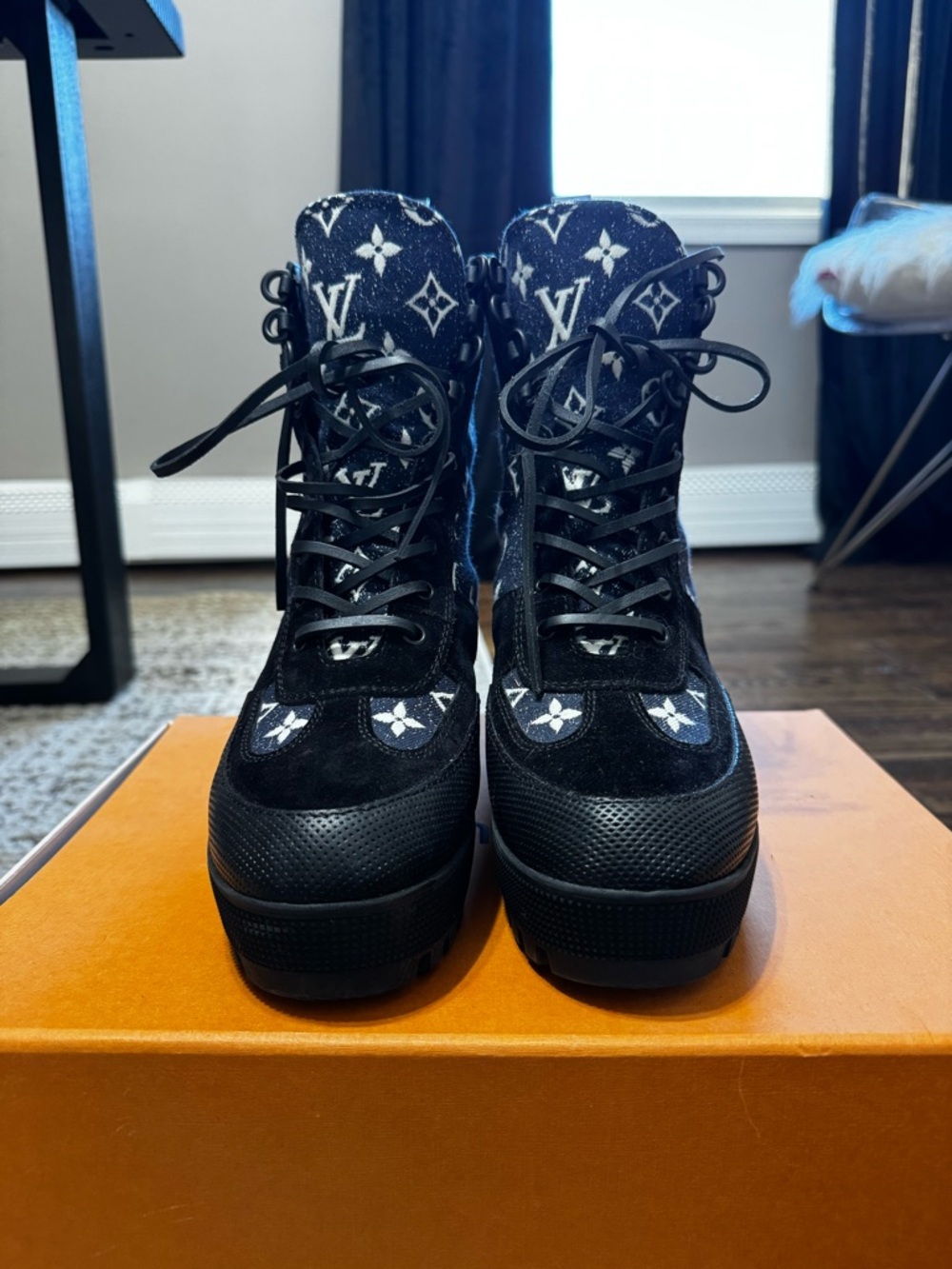 Louis Vuitton Blue and White Monogram Lug Lace-Up Boots. Worn twice - Picture 4 of 8